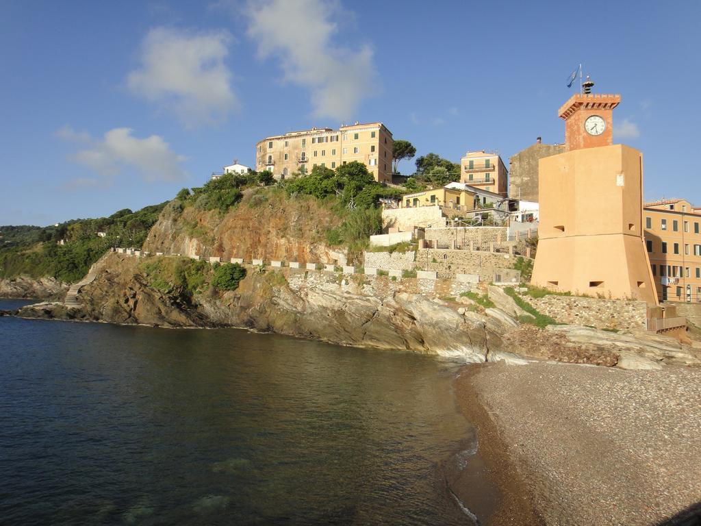 Casa Valdese Rio Marina Hotel Bagian luar foto